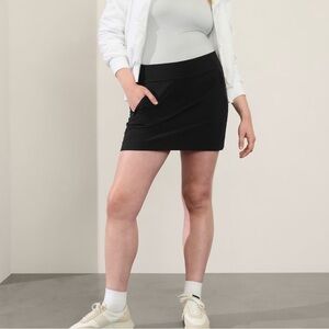 Athleta Brooklyn 16" Mid Rise Black Skort Women’s Size 22 Athletic Skirt Pockets